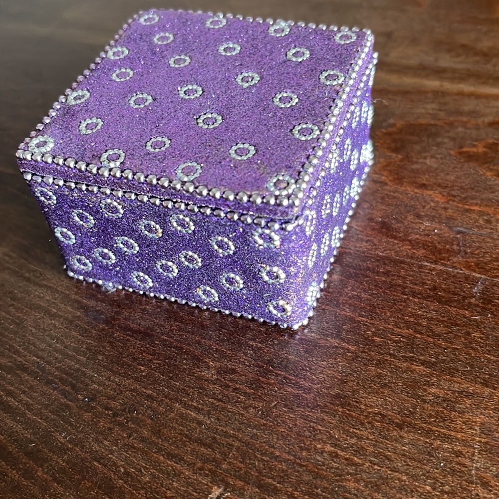 Decorative Ring Box - Picture 3 of 4